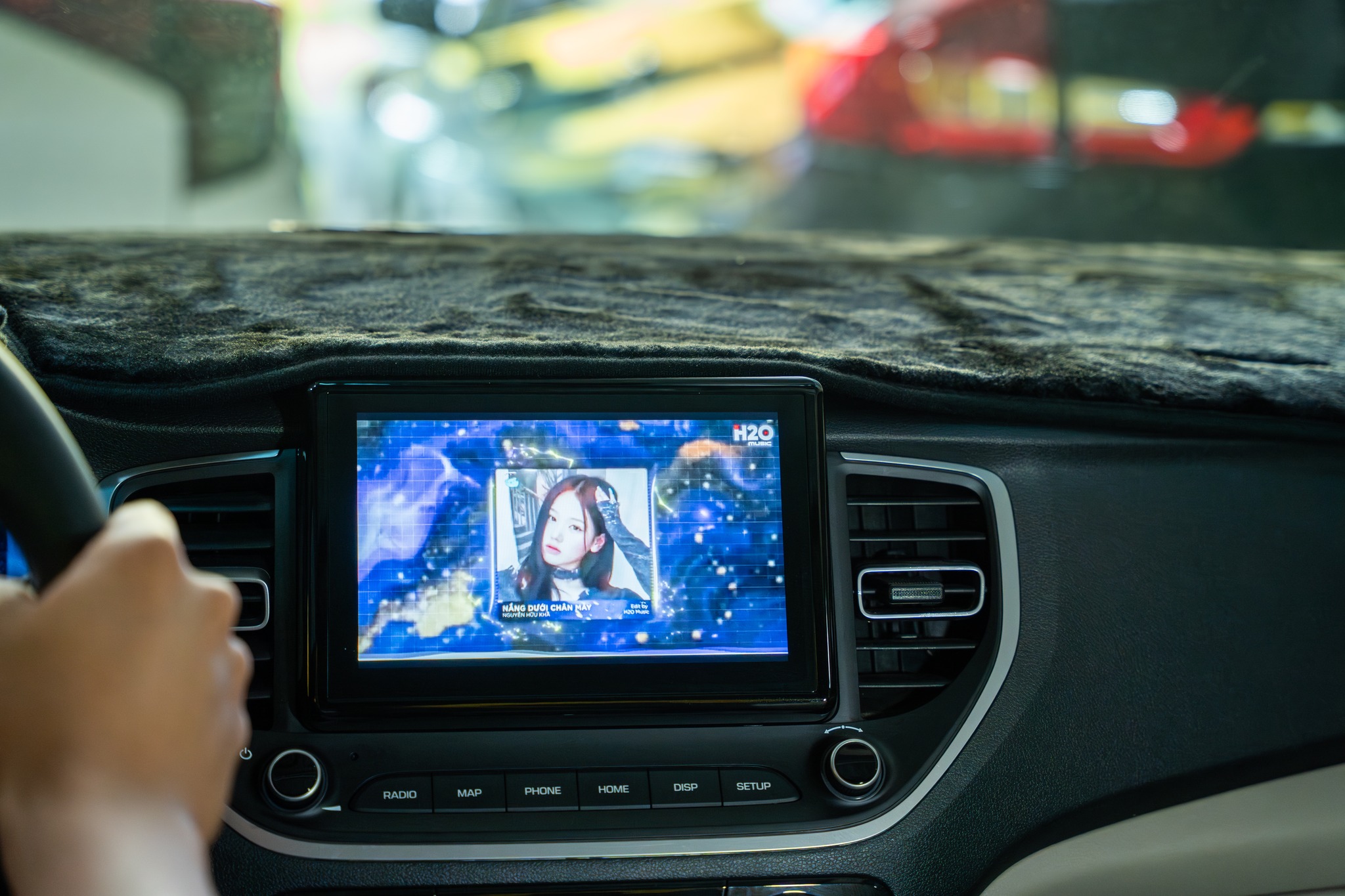 mua-android-box-cho-accent