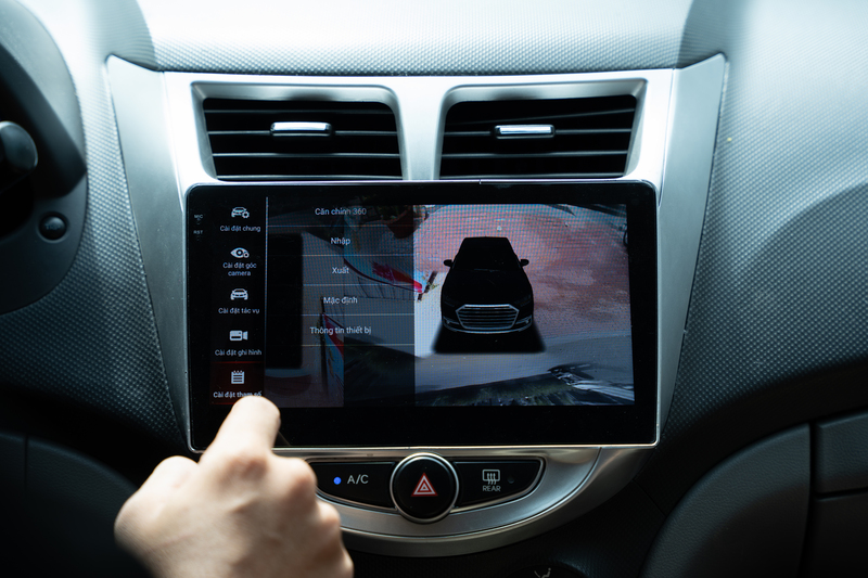 nen-mua-man-hinh-android-o-to-lien-cam-360